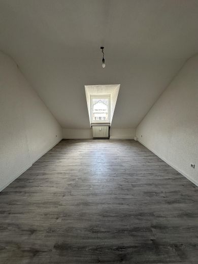 ** Frisch kernsanierte 5-Zimmer-Wohnung im Altbau Dachgeschoss ** – Foto 6