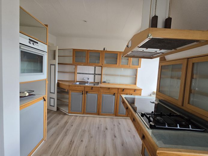Appartamento mansardato di 3 locali appena ristrutturato con vista sul fiordo e cucina componibile – Foto 13