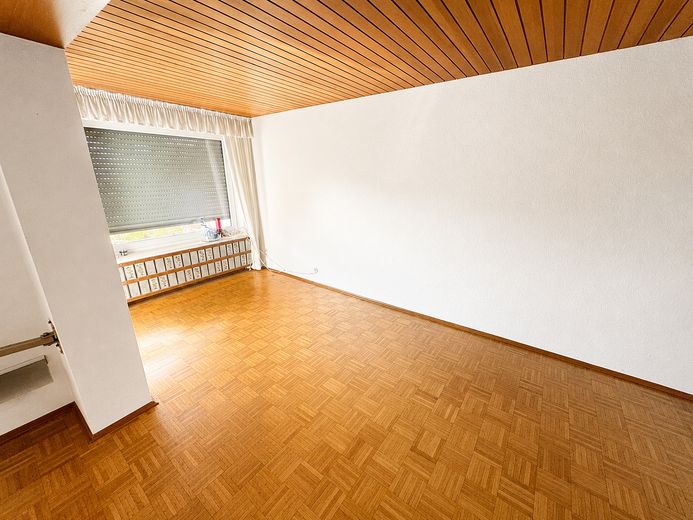 लेवरकुज़ेन श्टाइनबुशेल में सुव्यवस्थित अंतिम पंक्ति वाला घर – Wohnzimmer