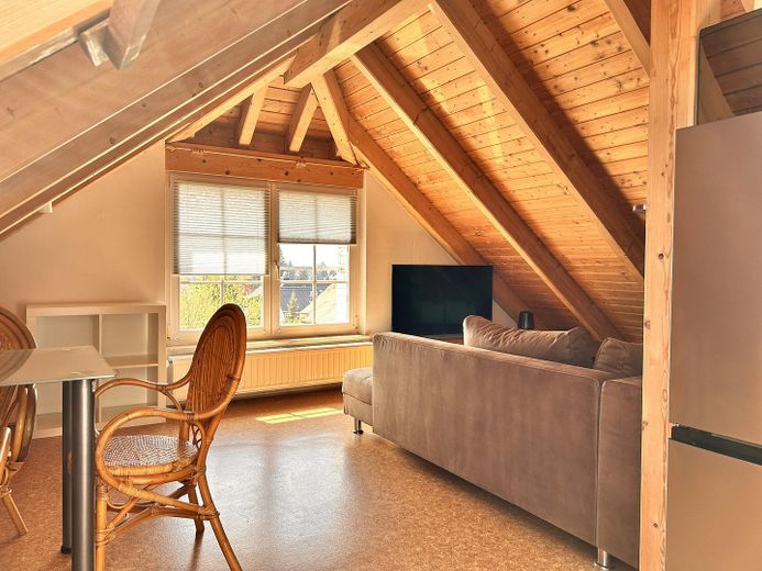 möblierte DG-Wohnung in Schkeuditz – ideal als arbeitsbedingte Wohnung – Blick aus der Küche
