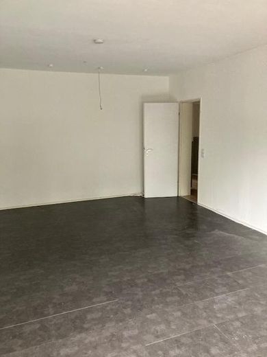 Großzügige Wohnung mit ausgebauten Kellerräumen und Terrasse in Reinshagen – फोटो 13