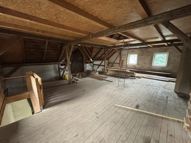 Maison plurifamiliale avec grand garage à Breitenbrunn – Nebengebäude / Lagerhalle OG
