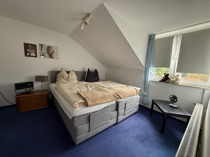 Schlafzimmer DG
