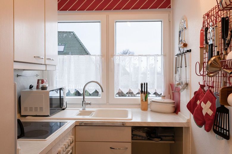 2-Zimmer-Idylle mit Balkon - nur 2 km zum Strandtraum! – Küche