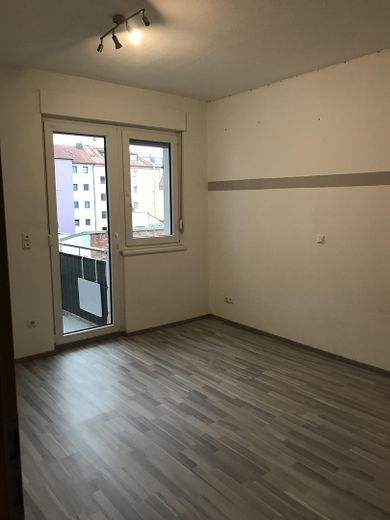 Top renovierte helle 2 ZW , ab 15.10.,  sehr gute Anbindung VGN – Foto 3