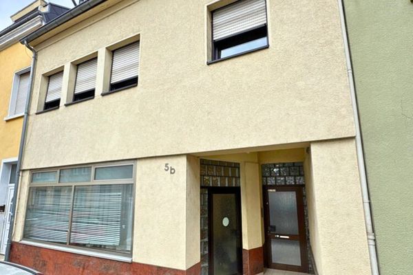Großzügiges Wohn- und Geschäftshaus, 410m² Gesamtfläche in ruhiger Seitenstraße
