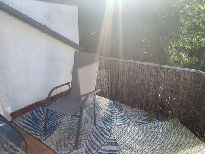 5 Zimmer saniertes helles großzügiges Haus in 63263 Neu-Isenburg " Einzugsfertig" Energie D 110 – Balkon Wohnzimmer