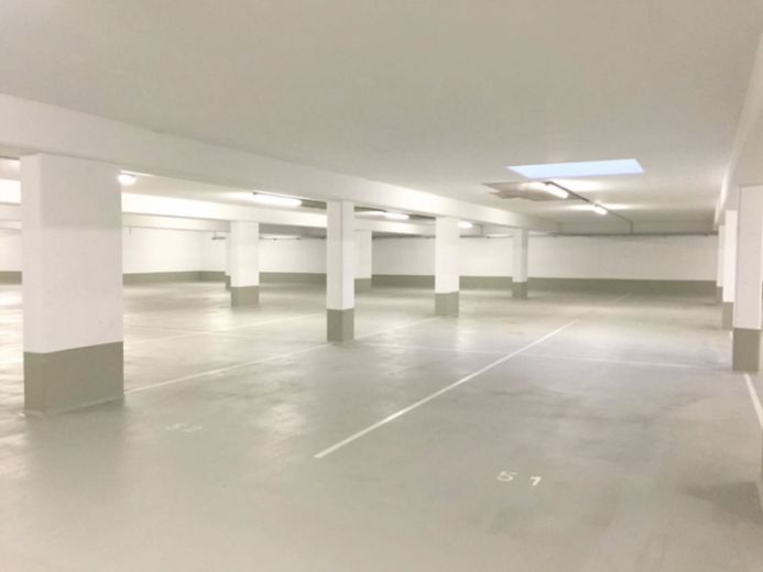 ***Ein trockener & sicherer Platz für Ihr Auto*** – Foto 1