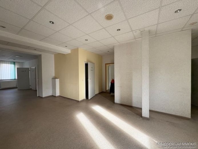 Vielseitige Büro- oder Praxiseinheit preiswert zu vermieten! – Foto 1