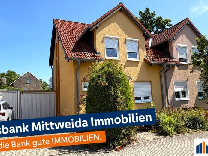Zuhause mit Wohlfühlcharakter – Gepflegte Doppelhaushälfte mit Garage und Garten – Foto 1