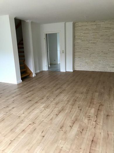 Charmant, gemütlich, mittendrin - Reihenhaus mit Terrasse und Garten im Ortskern Hittfeld – फोटो 4