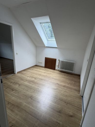 Freistehendes Einfamilienhaus mit schönem Garten und Garage in Aufderhöhe - PROVISIONSFREI – Diele OG
