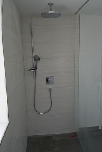 عقار سكني وتجاري في Mühltal – Wohnung Hauptbad
