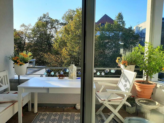 Balkon mit Abendsonne