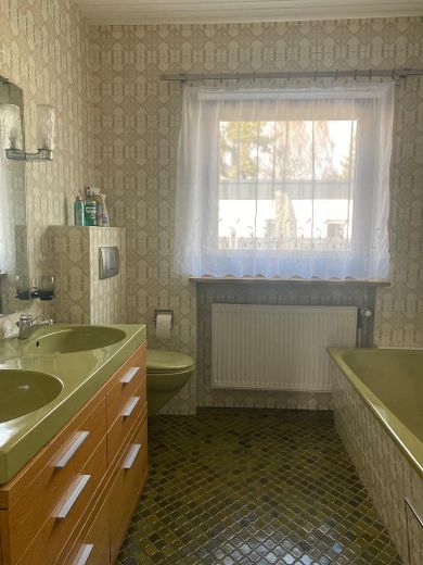 Przestronny bungalow z nasłonecznionym ogrodem na Roten Hügel. Bez prowizji. – Photo 8