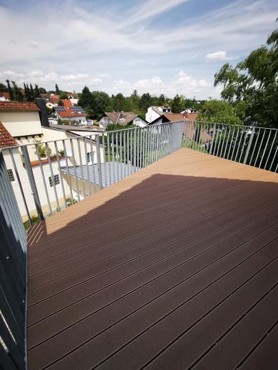 Modernisierte Dachgeschosswohnung in Mainz-Finthen - hell, ruhig und charmant – renovierte Terrasse