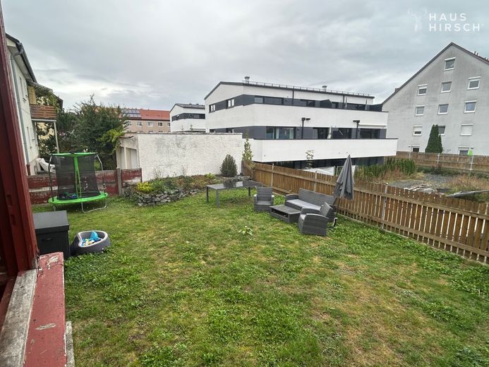 3 Familien Haus in zentraler Lage mit super Anbindung und stadtnahem Komfort! – Garten