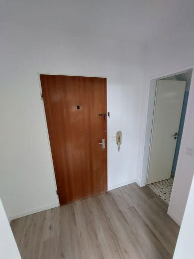 Appartamento mansardato di 1 stanza con balcone esposto a sud a Erkrath-Unterfeldhaus – Diele