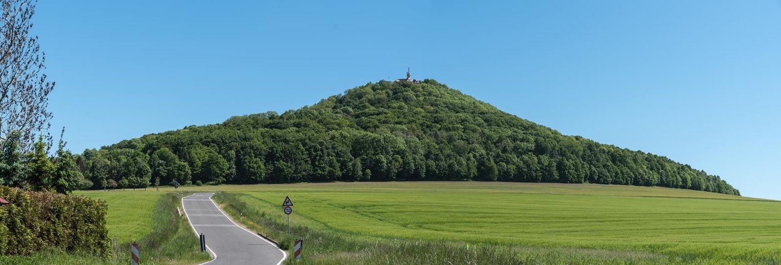 Lage:direkt am Hausberg 