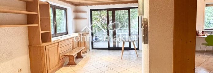 Bright 3-room ground-floor apartment with balcony and large private-use garden