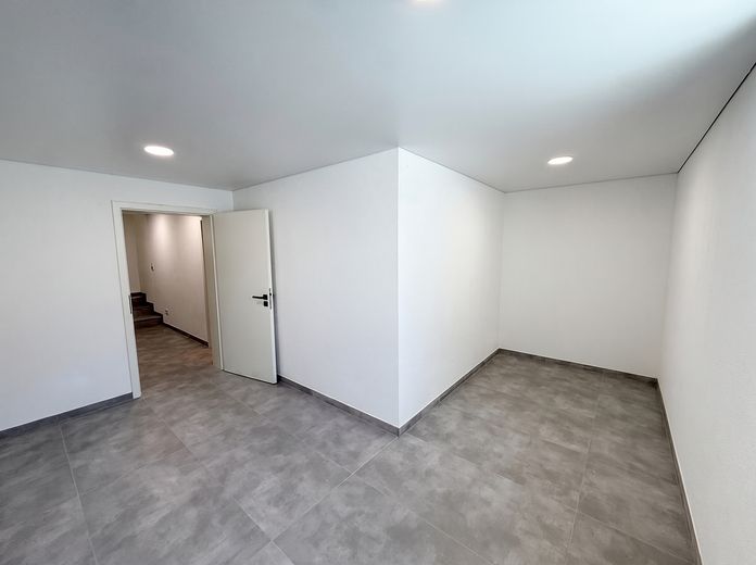 Luxus-EFH kernsaniert 2026 | Klasse A | 1.448 m² Grundstück – Raum im KG
