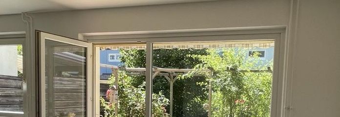 Wohnzimmer Blick auf Terasse u