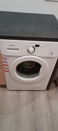 Moderne, frisch sanierte 1-Zimmer-Wohnung mit hochwertiger Ausstattung – Waschmaschine