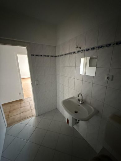 Gut geschnittene 2 Zimmerwohnung KDB – Badezimmer