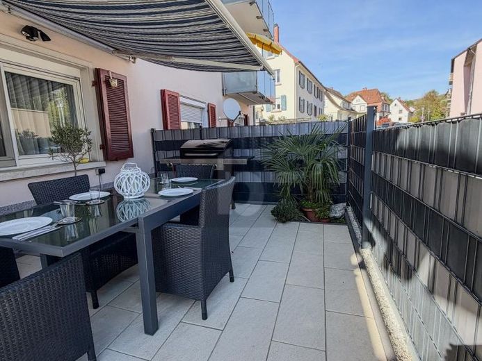 STADTNAH UND HELL MIT GROßER TERRASSE – Foto 1