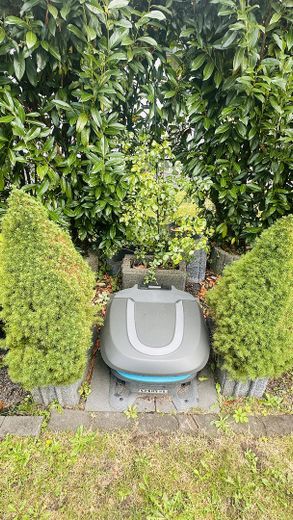 Casa unifamiliare modernizzata con 187 m² di superficie abitabile, 6 locali, garage e giardino, senza intermediario – Mähroboter