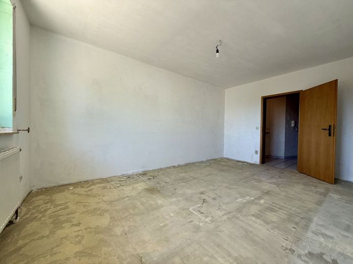 Fröndenberg-Ardey: Taghelle Eigentumswohnung mit praktischem Schnitt, zwei Balkonen und Stellplatz! – Elternschlafzimmer