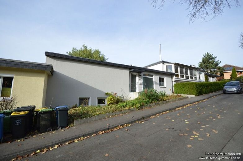 Viel Platz, viele Möglichkeiten: *Barrierefreier Bungalow* mit Einliegerwohnung in Geismar – Außenansicht