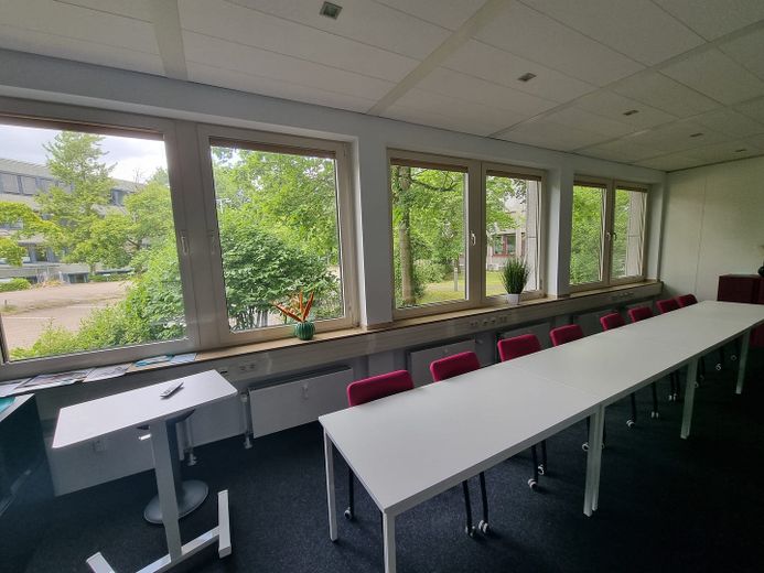 Premium Office – Sofort bezugsfertiges Büro mit Glaswänden und Top-Ausstattung – Foto 15