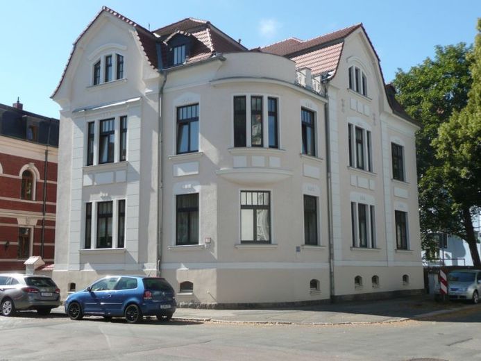 +++ exklusive 5 Zimmer Wohnung mit Balkon sowie 2 Stellplätzen +++ – Foto 1