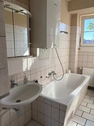 Modernized 3-room apartment with balcony, 65203 Wiesbaden-Biebrich – Photo 6