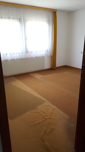 Ideal für Pferdehaltung - Einfamilienhaus, Baugrundstück, Stall und Hausweide / Resthof – Zimmer
