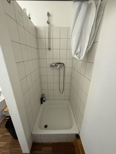 Attraktive Gewerbe, Büro oder Praxisräume in zentraler Lage in Schwäbisch Gmünd – Dusche