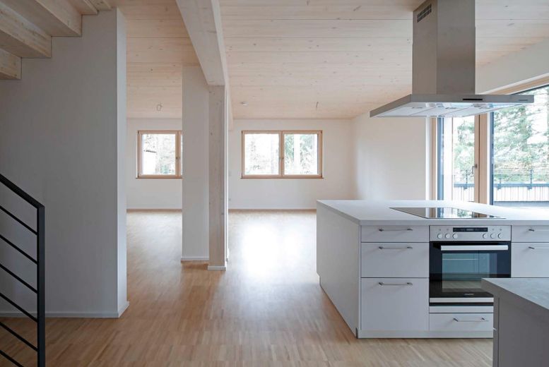5-room apartment in an eco-friendly timber house – Küche