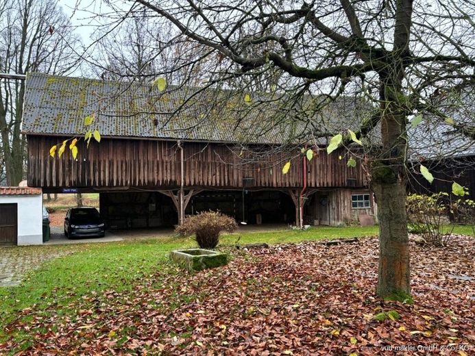 Ein Hof, der Geschichten trägt und Zukunft schenkt.
Vierseithof in traumhafter Lage auf ca. 20 ha bei  Waldsassen! – VUB0001964-16