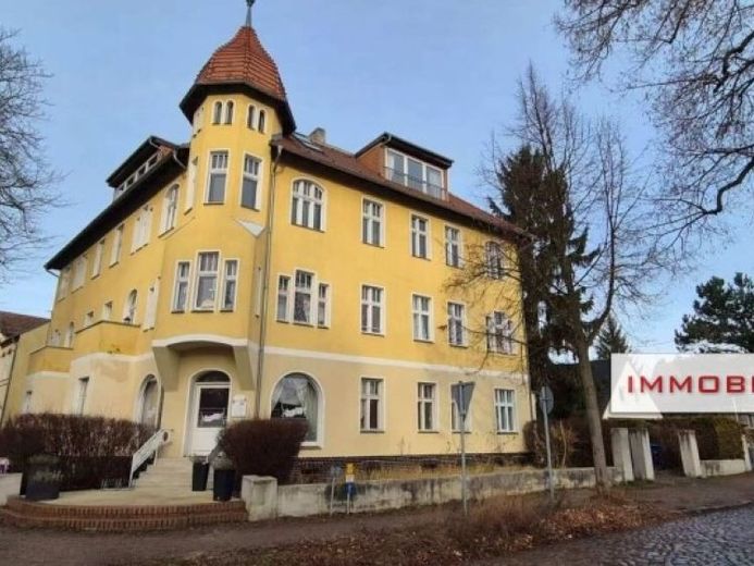 IMMOBERLIN.DE - Urocze mieszkanie w starym budownictwie z nastrojową galerią w spokojnej lokalizacji – Zdjęcie 1
