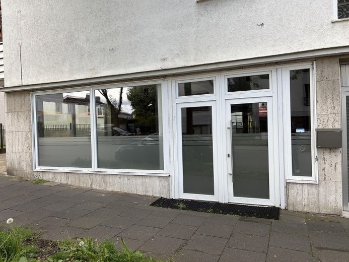 Gewerbeeinheit 2 Schaufenster