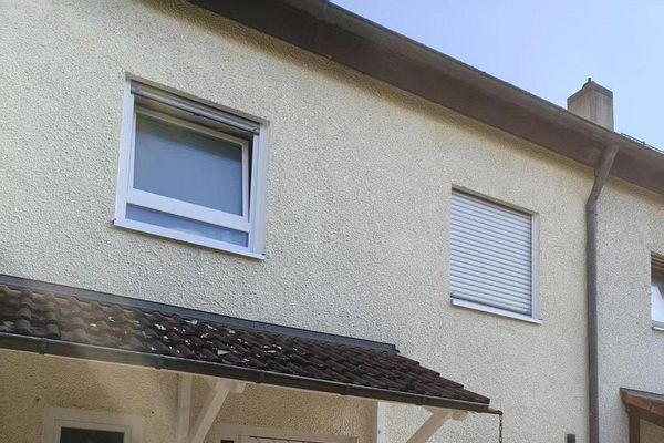 Attraente casa a schiera centrale di 5 locali in posizione privilegiata nei quartieri Wolfram e Herrenbach