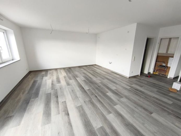 2 Zi. Wohnung (Nr. 8) im OG mit Balkon – Diele / Wohnen /Essen / Küche Bild 2
