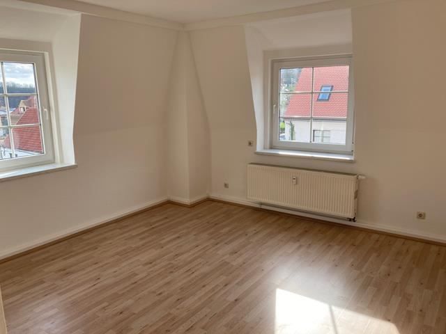 Gemütliche 2-Zimmer mit Laminat und Wannenbad in ruhiger Lage! – IMG_0384