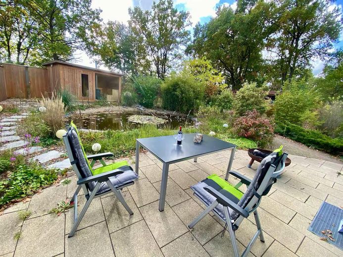 Terrasse mit Blick auf Sauna