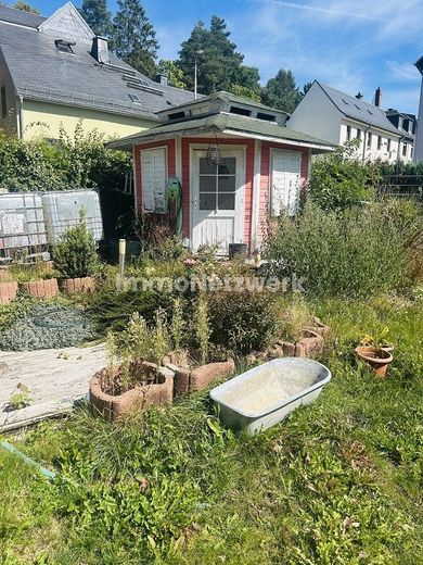 ***Stadthaus mit Charakter und Potenzial in Selb*** – Gartenhäuschen