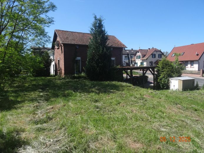 Grundstücksgrenze