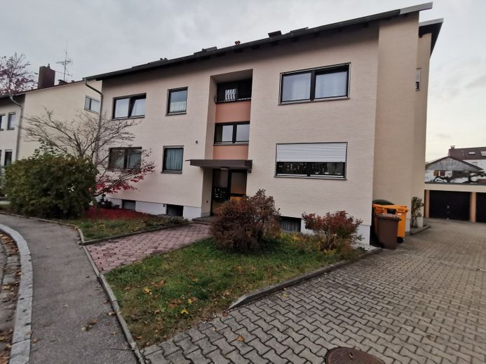 2-room basement apartment in an excellent location directly by Siebentischwald – Außenansicht Haus 2