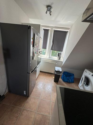 Gemütliche 3-Zimmer-DG-Wohnung (64 qm) – Perfekt für Studenten & Pendler nahe FH Niederrhein – Küche 2