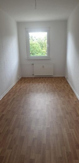 Jobcenter zahlt ihre Miete in Burg 2,5 Räume 56 m² Balkon Aufzug – Beispielbild